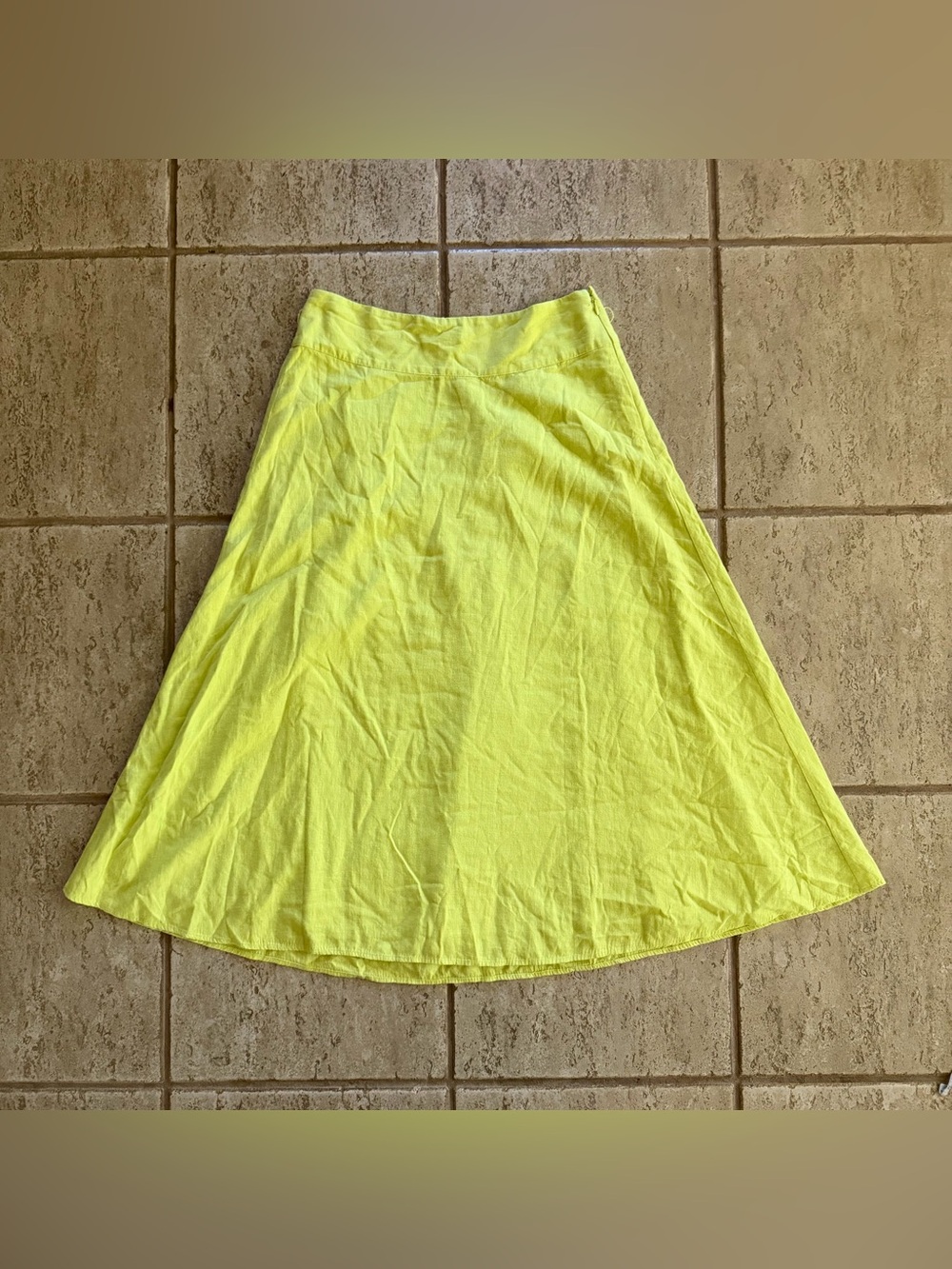 LOFT Women's Linen Blend Skirt Size 2 Green Yellow Midi A-line Summer Preppy